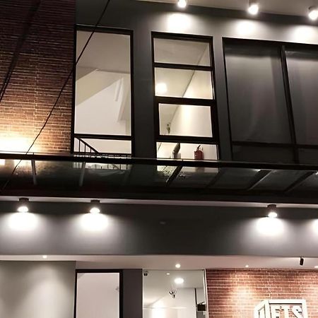 Weis Hotel Simpang Lima Semarang Kültér fotó
