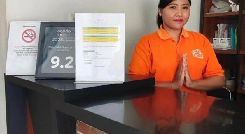 Weis Hotel Simpang Lima Semarang Kültér fotó